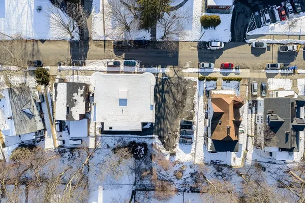 $1,900 | 92 Woodside Terrace, Unit 2R, Springfield, MA 01108