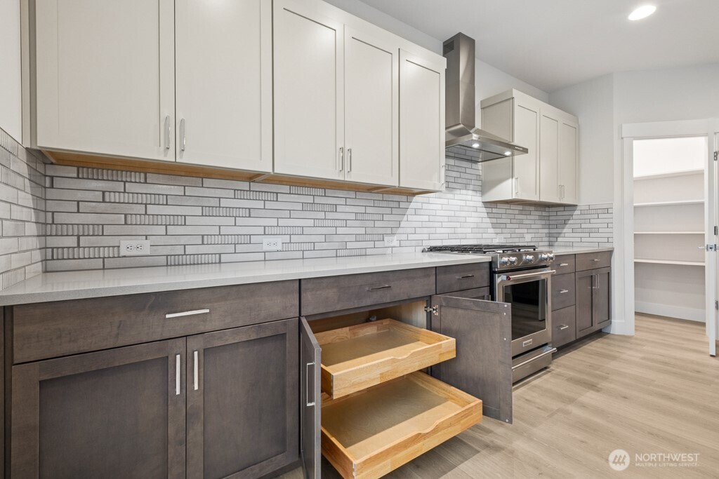 18011 Southeast 250th Place, Unit 2 Covington, WA 98042 - Photo 13 of 32