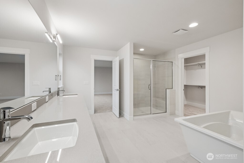 18011 Southeast 250th Place, Unit 2 Covington, WA 98042 - Photo 33 of 40