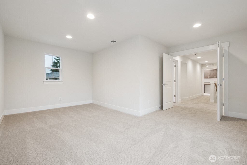 18011 Southeast 250th Place, Unit 2 Covington, WA 98042 - Photo 36 of 40