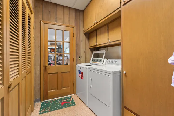 $400,000 | 508 North Van Buren Street, Bloomingdale, MI 49026