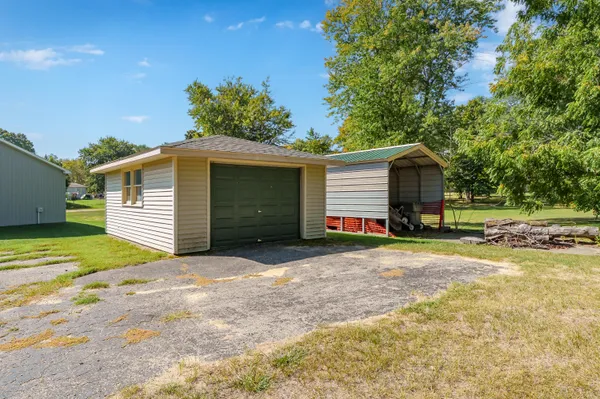 $400,000 | 508 North Van Buren Street, Bloomingdale, MI 49026