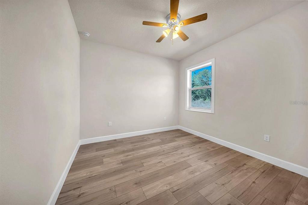 15062 Southwest 63rd Court Road Ocala, FL 34473 - Photo 20 of 37