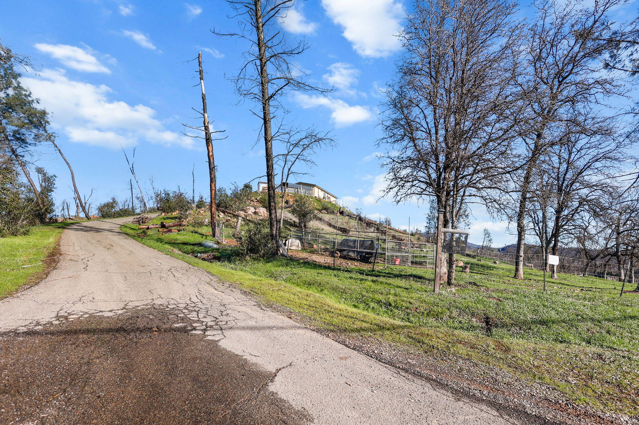 20034 Parocast Road Redding, CA 96003 - Photo 25 of 30 28-web-or-mls-_K3A5740