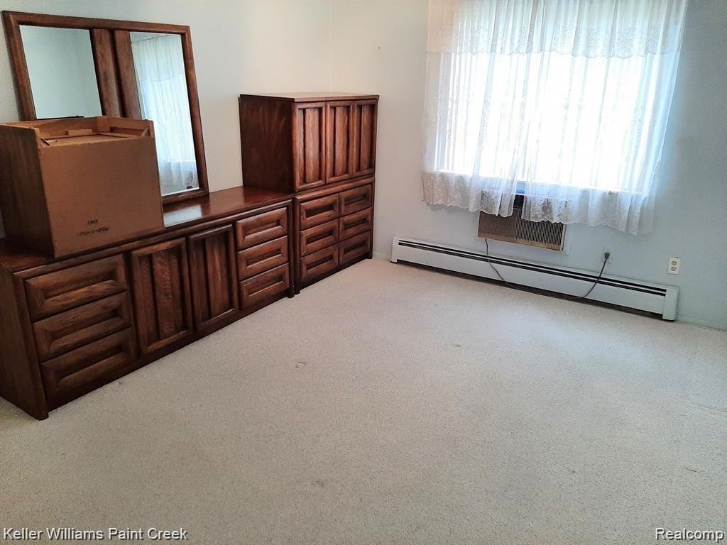 30229 Utica Road, Unit 131 Roseville, MI 48066 - Photo 8 of 10 Bed1.jpg