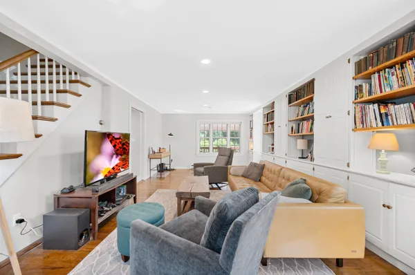 $1,000,000 | 125 Bridge Street, Waitsfield, VT 05673