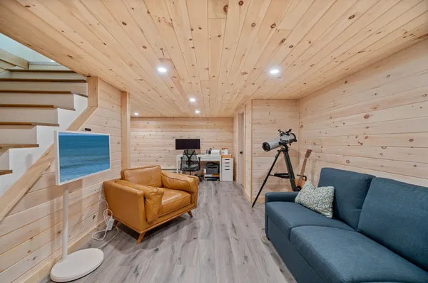 $1,000,000 | 125 Bridge Street, Waitsfield, VT 05673