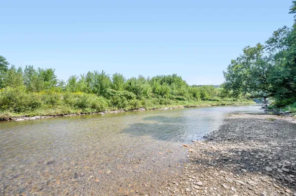 $1,000,000 | 125 Bridge Street, Waitsfield, VT 05673