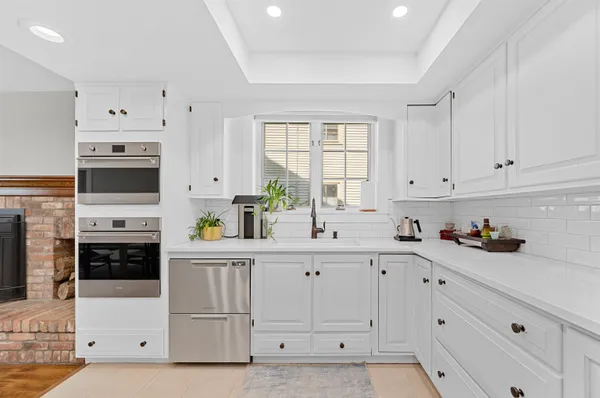 $1,000,000 | 125 Bridge Street, Waitsfield, VT 05673