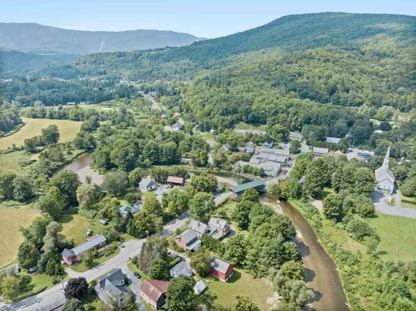 $1,000,000 | 125 Bridge Street, Waitsfield, VT 05673