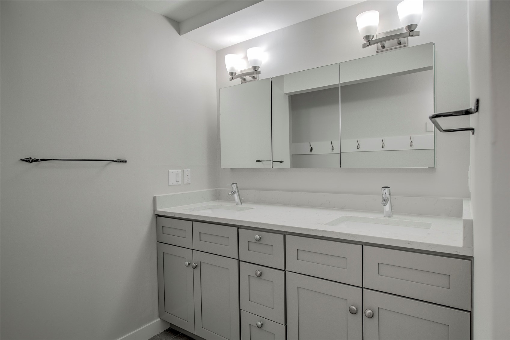 1120 Ski Hill Road, Unit 16 Breckenridge, CO 80424 - Photo 13 of 23 a bathroom with a sink and a mirror