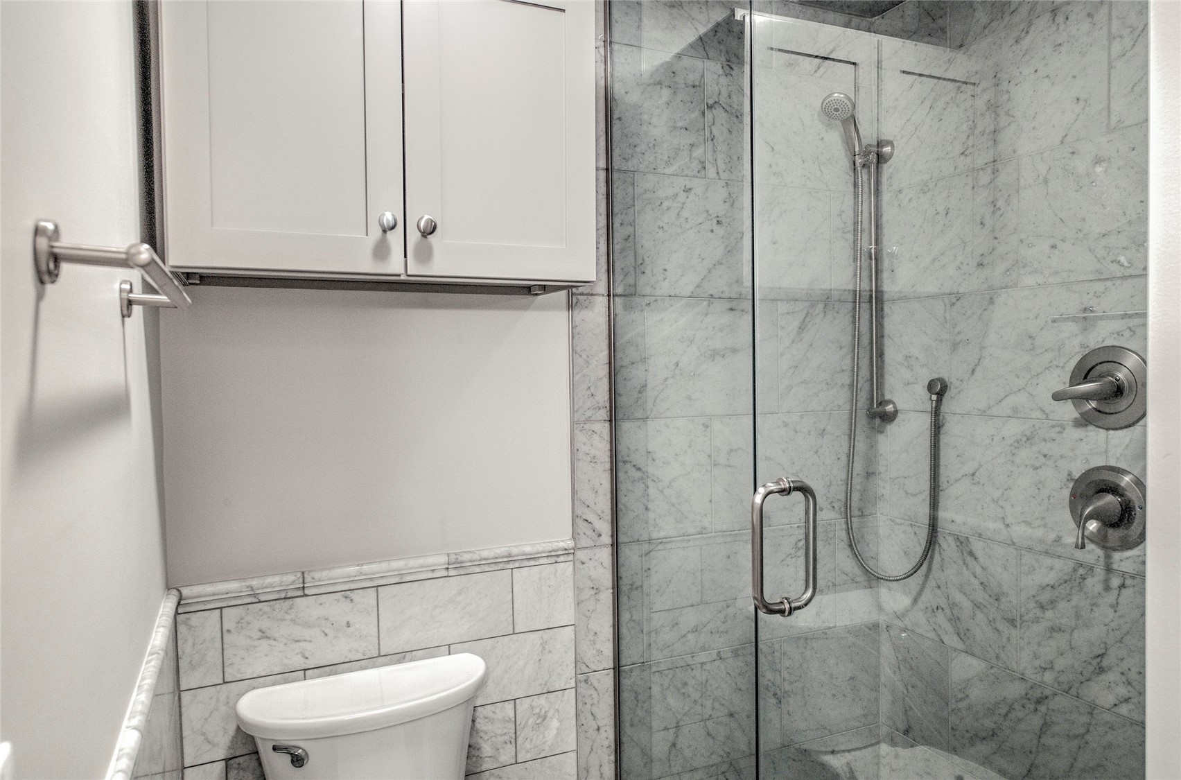 1120 Ski Hill Road, Unit 16 Breckenridge, CO 80424 - Photo 15 of 23 a bathroom with a shower and toilet