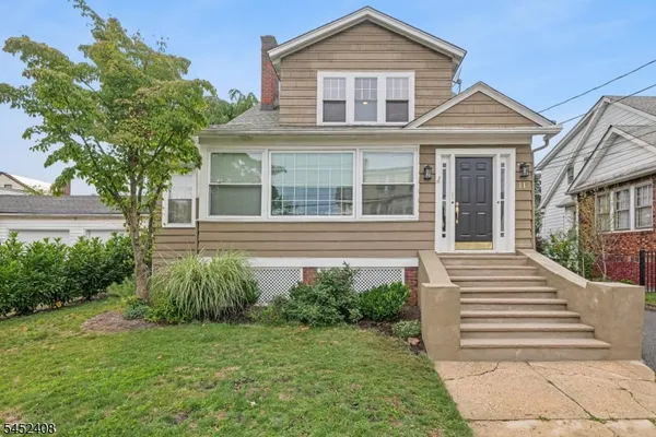 $2,500 | 11 Brookwood Drive, Unit 2, Maplewood, NJ 07040