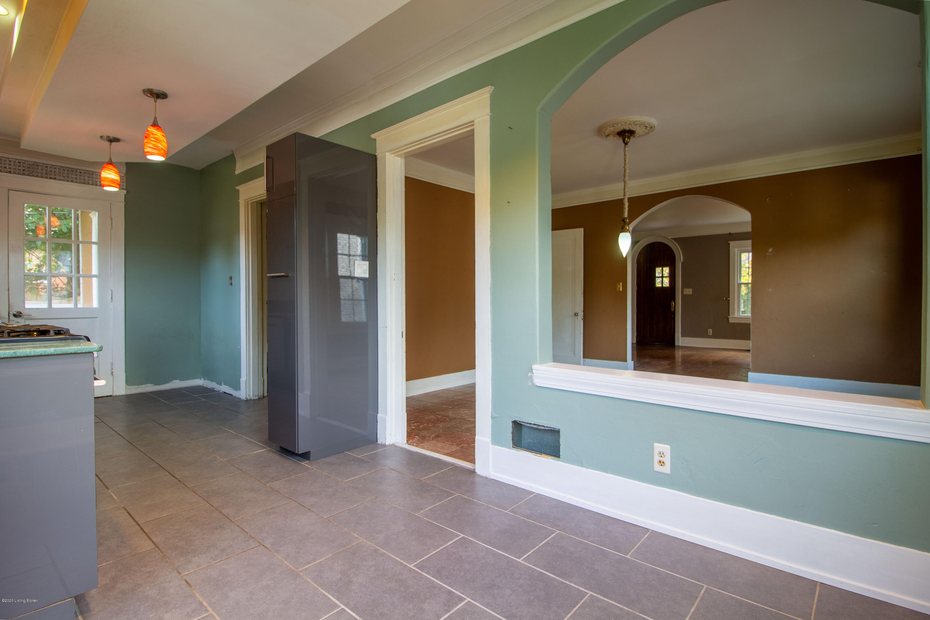 2877 Riedling Drive Louisville, KY 40206 - Photo 15 of 49 Eat-In Kitchen (5)