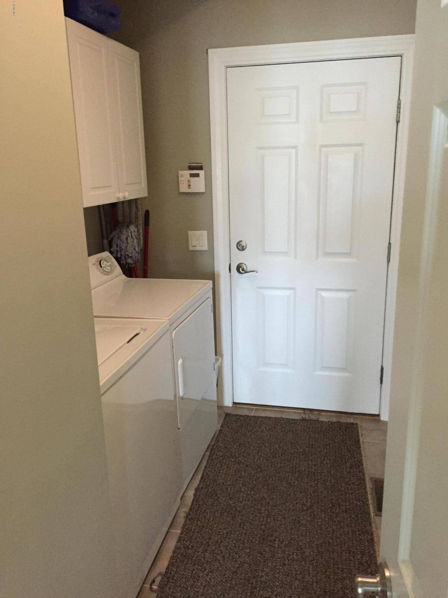 19 Alpine Trail Pittsfield, MA 01201 - Photo 10 of 22 Laundry Room