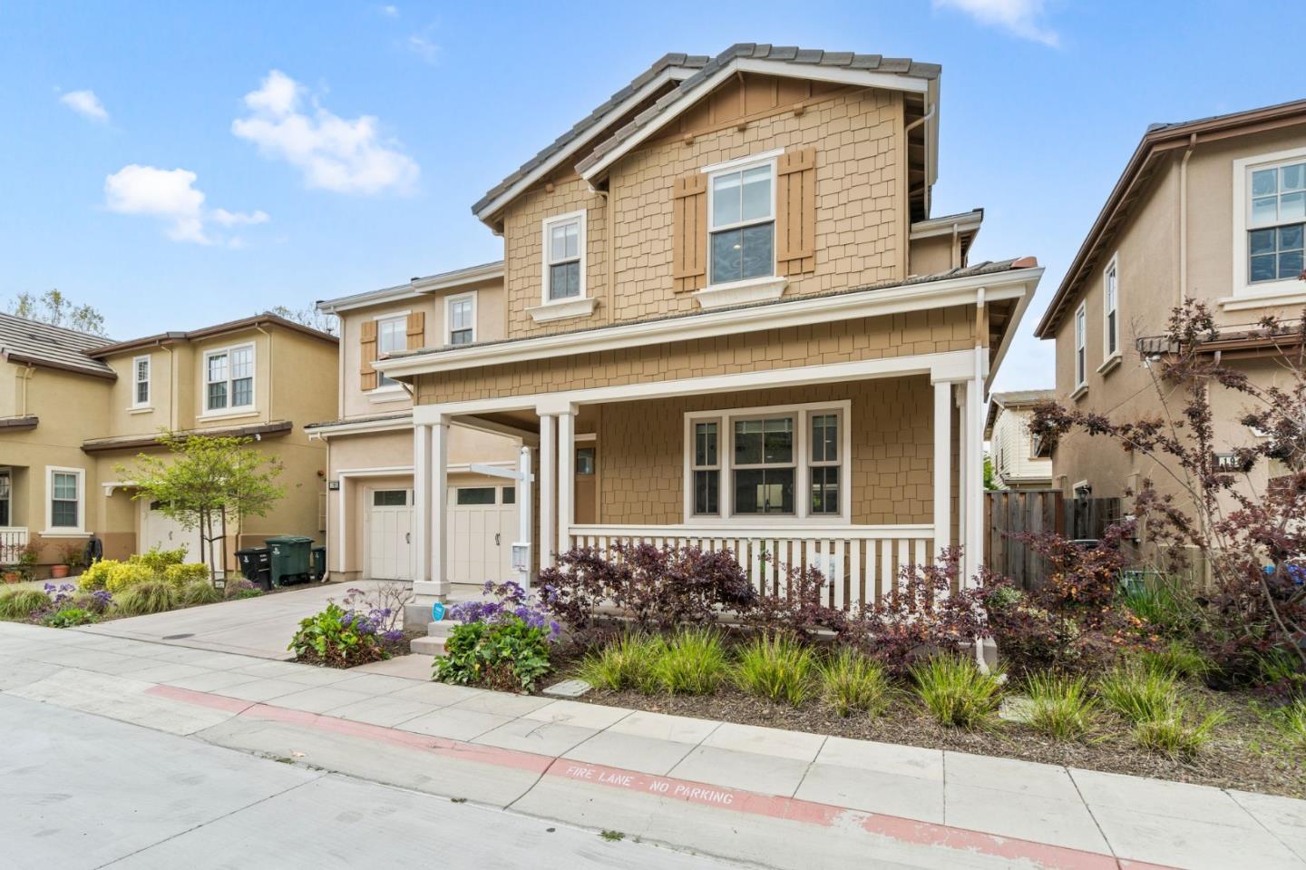 192 Melia Loop Mountain View, CA 94043 - Photo 3 of 40 front view of a house with a yard