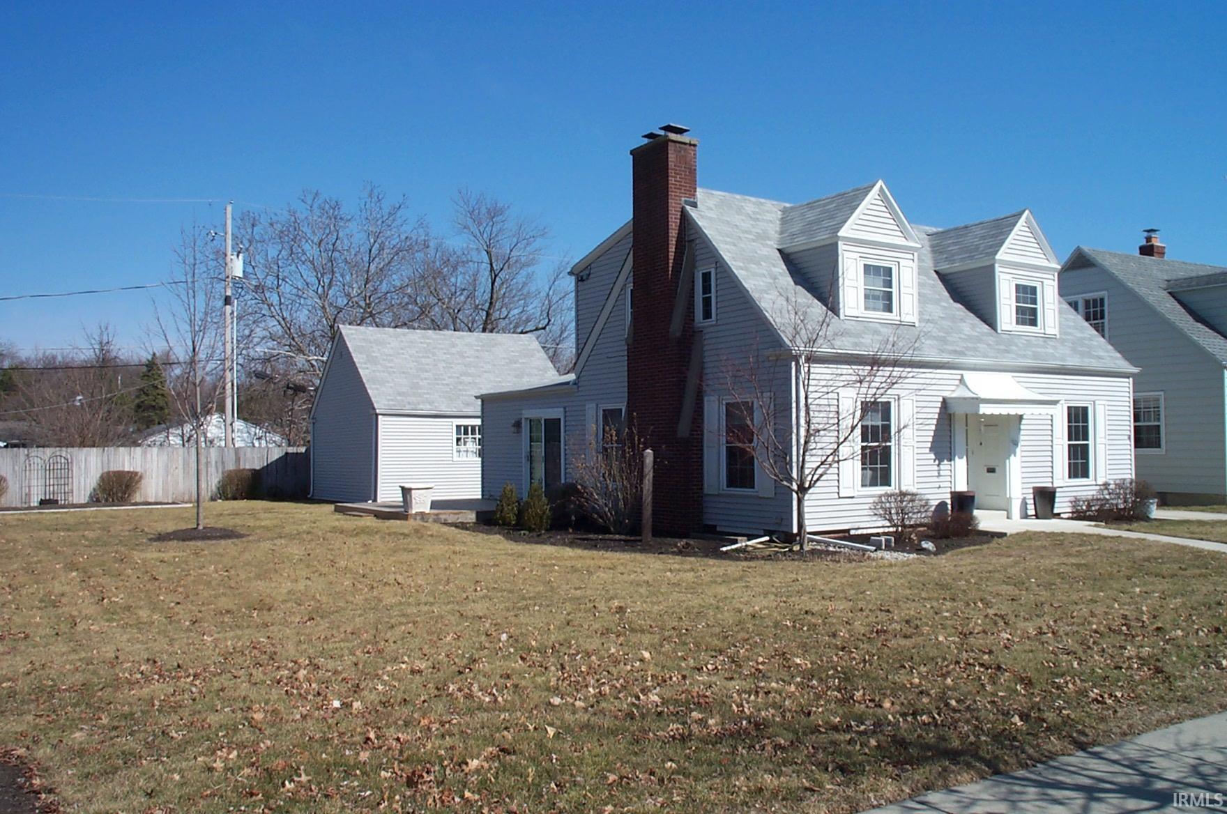 1626 Cherokee Road Fort Wayne, IN 46808 - Photo 9 of 36