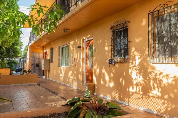 $2,100 | 1250 Southwest 4th Street, Unit 6, Miami, FL 33135