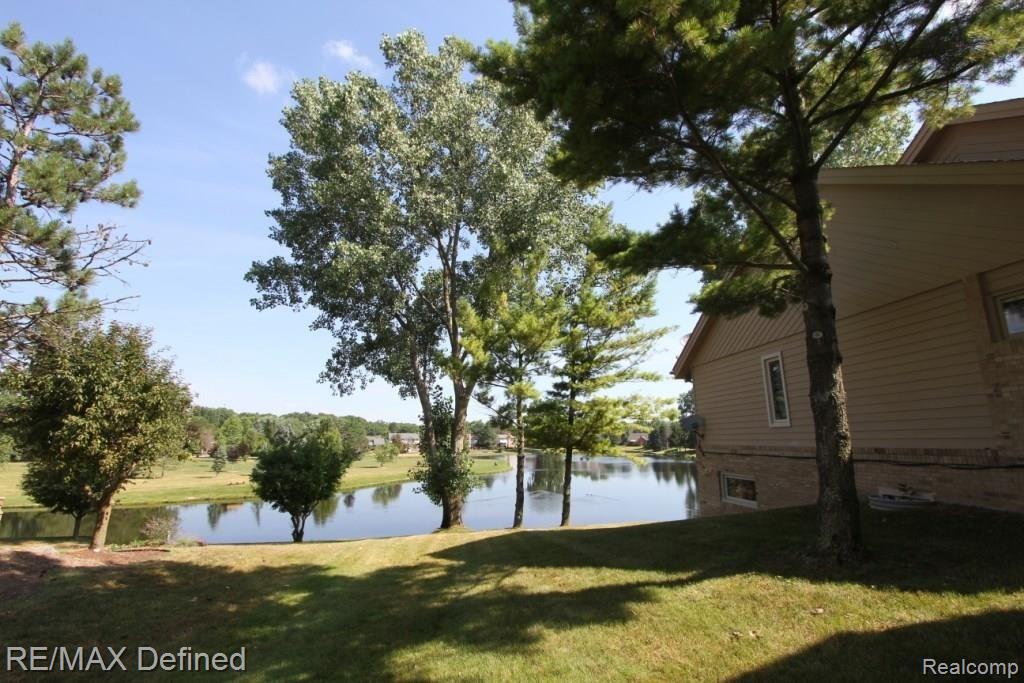 2332 Ulster Road Rochester Hills, MI 48309 - Photo 9 of 38