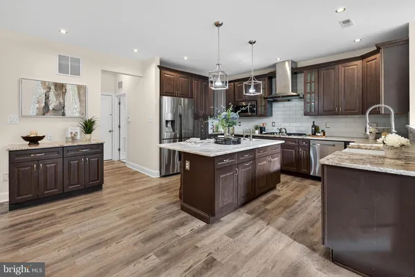 $1,349,000 | 11 Rolling Glen Court, Mount Laurel, NJ 08054