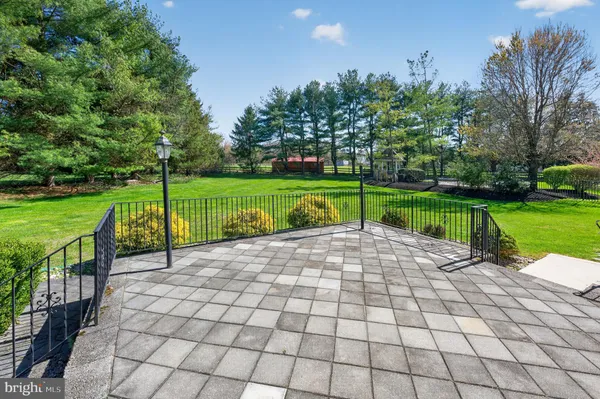 $1,349,000 | 11 Rolling Glen Court, Mount Laurel, NJ 08054