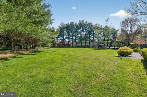 $1,349,000 | 11 Rolling Glen Court, Mount Laurel, NJ 08054