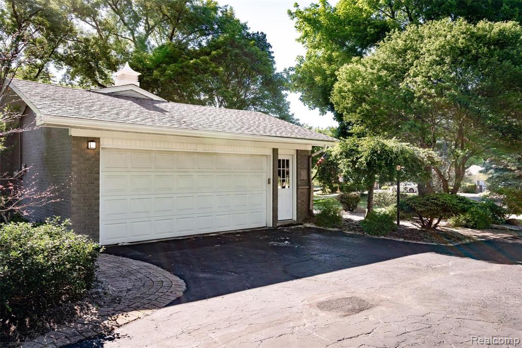 908 South Reading Road Bloomfield Hills, MI 48304 - Photo 41 of 49
