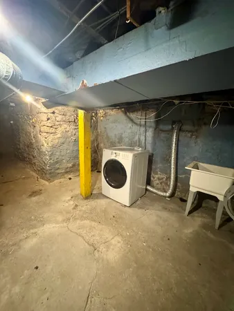 $825 | 906 Charlotte Street, Unit 906, Davenport, IA 52803