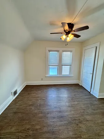 $825 | 906 Charlotte Street, Unit 906, Davenport, IA 52803