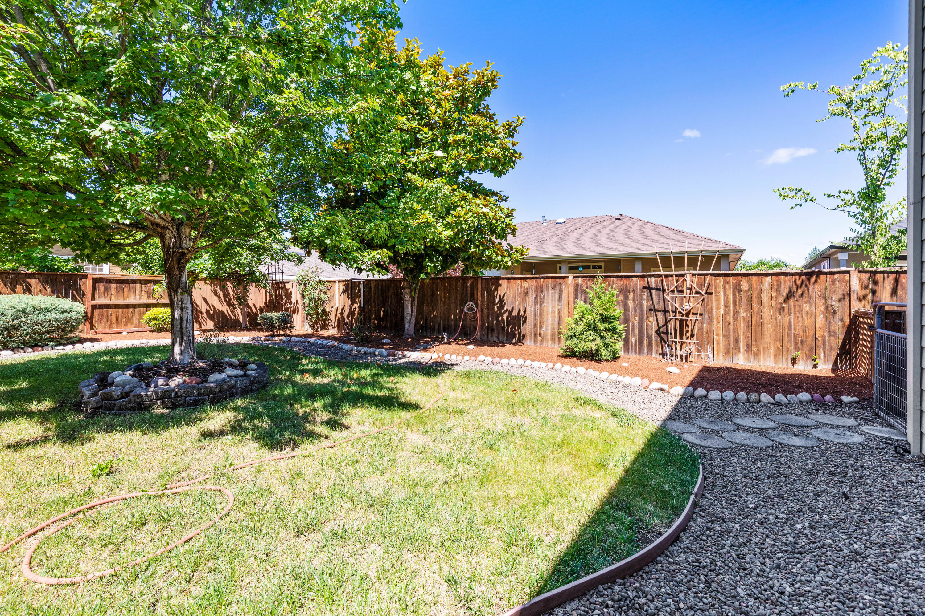 935 Pumpkin Ridge Eagle Point, OR 97524 - Photo 36 of 47 9R9A6820