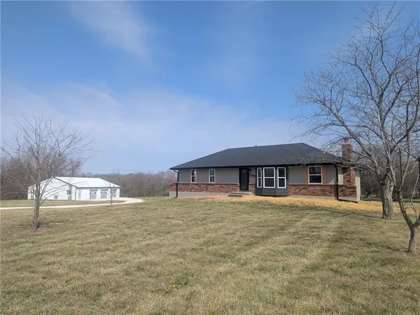 $450,000 | 20606 East 220th Street, Harrisonville, MO 64701