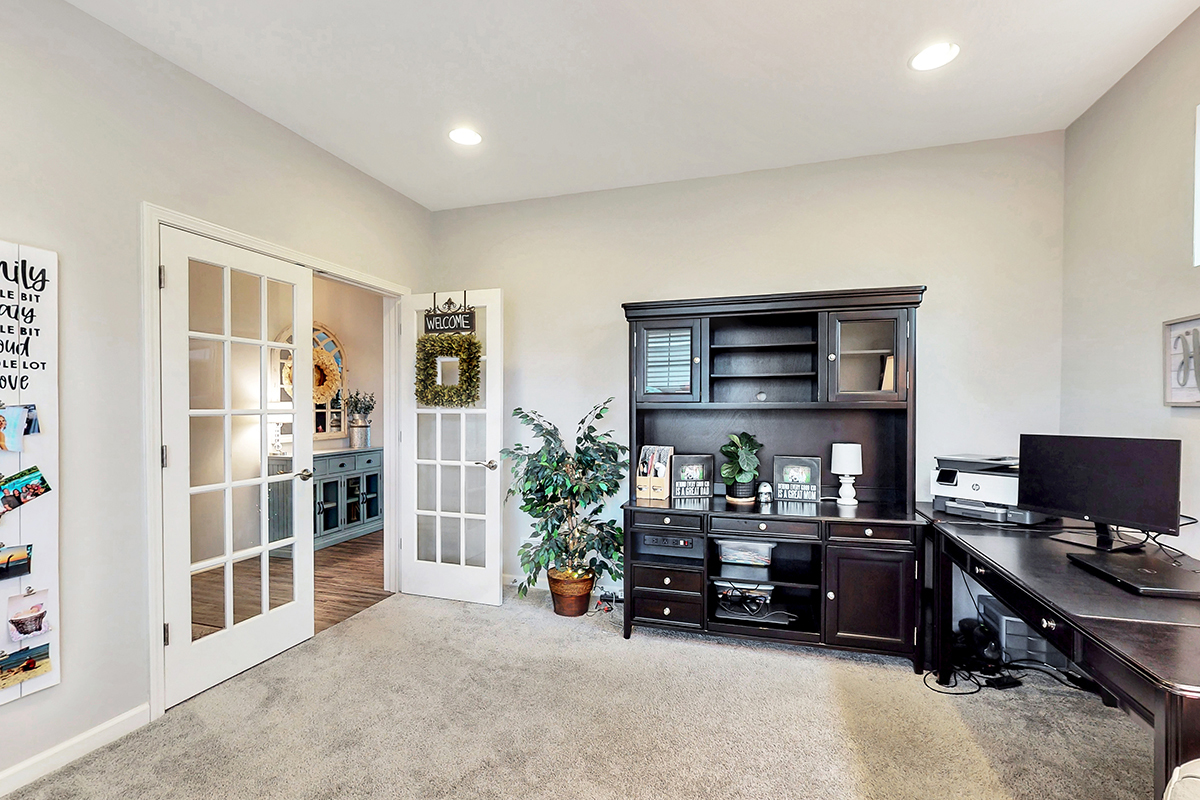 319 Kennedy Drive St. Charles, IL 60175 - Photo 11 of 24