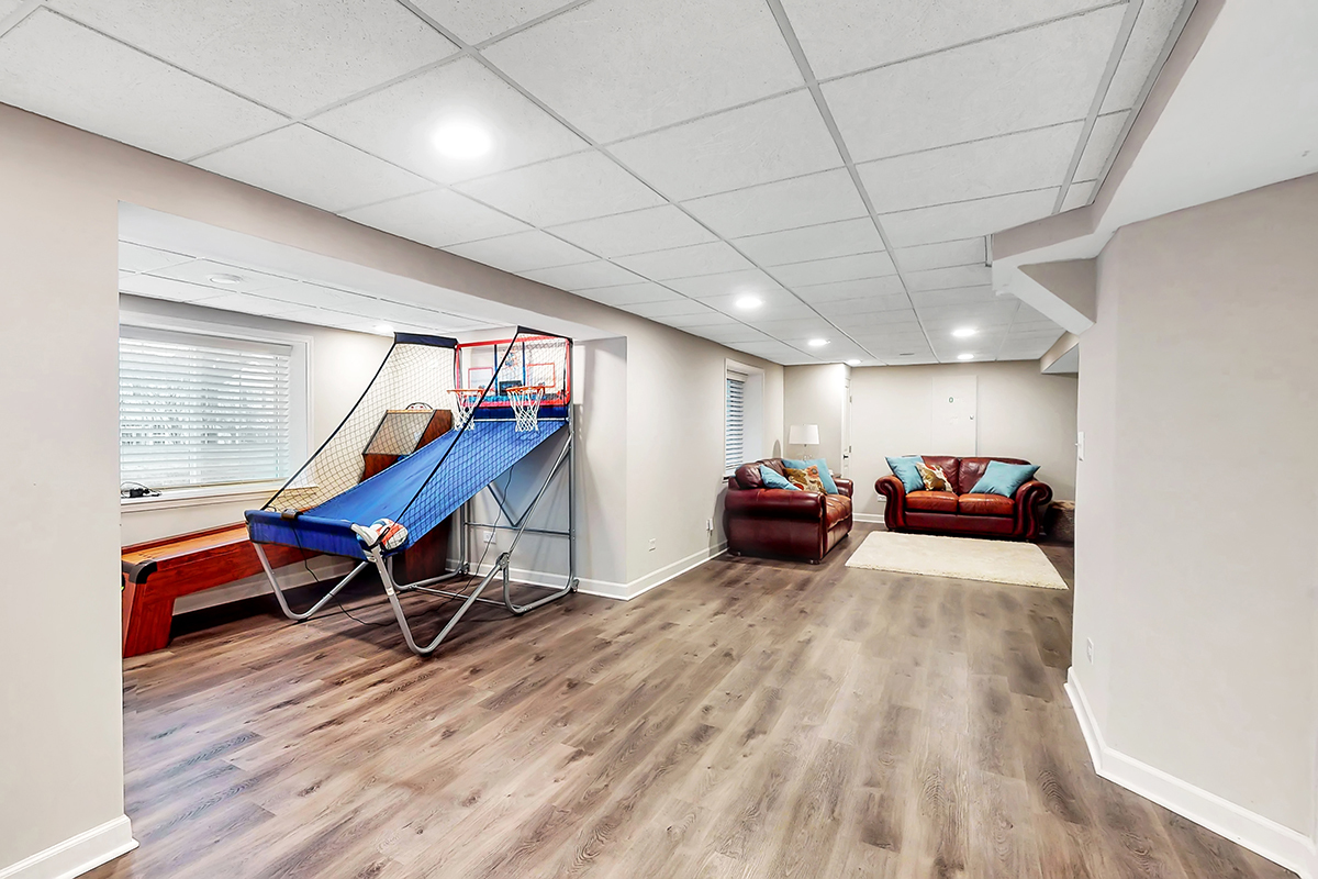 319 Kennedy Drive St. Charles, IL 60175 - Photo 18 of 24