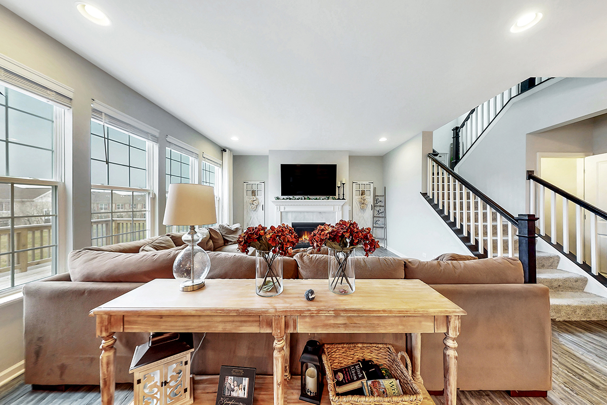 319 Kennedy Drive St. Charles, IL 60175 - Photo 5 of 24