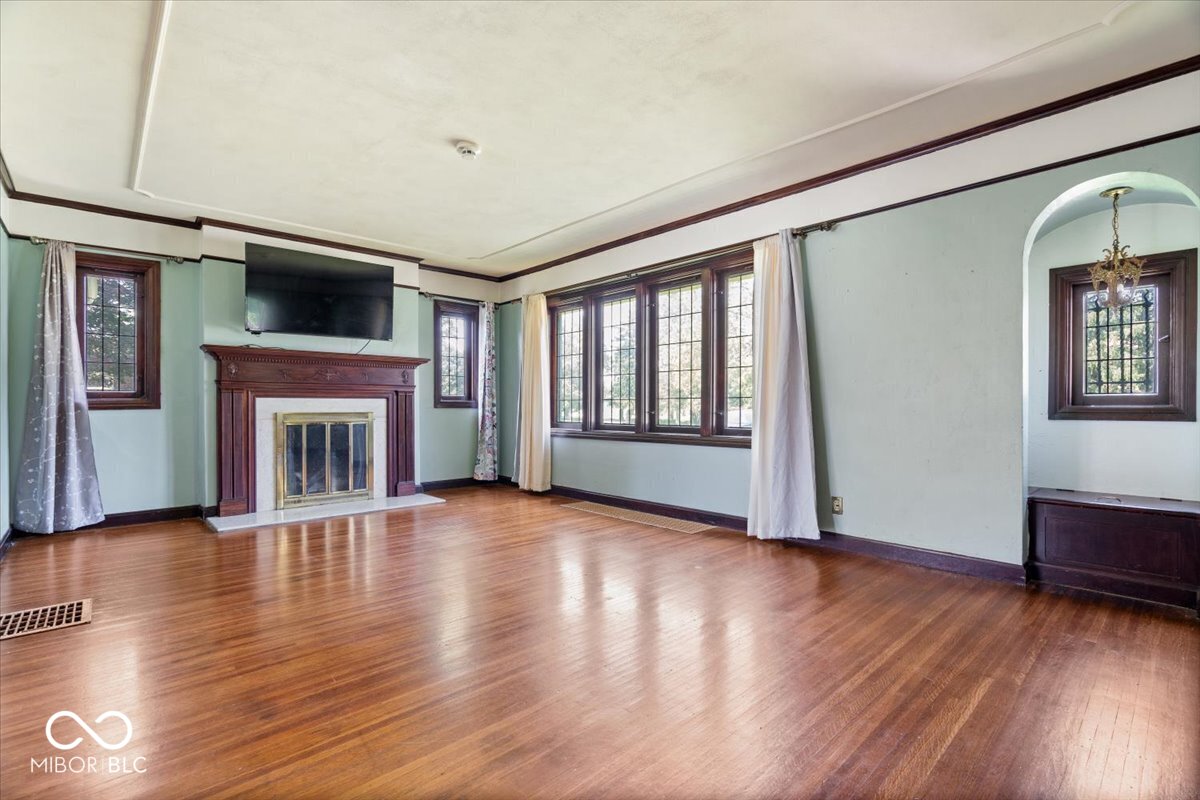 325 Winding Way Anderson, IN 46011 - Photo 5 of 33