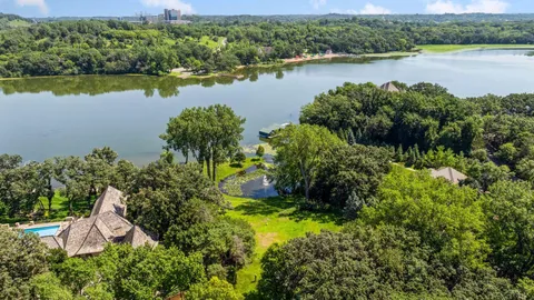 $2,195,000 | 6851 Beach Road, Eden Prairie, MN 55344