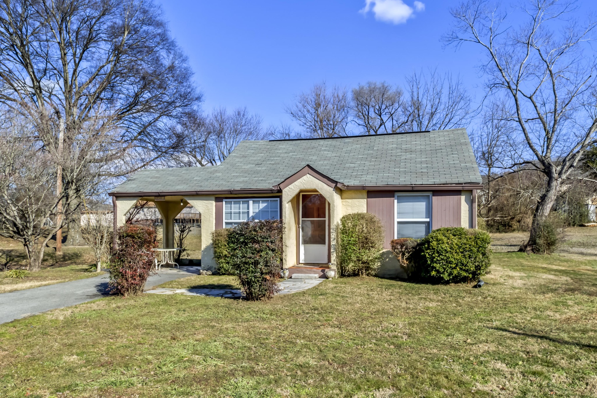 2301 Sanderson Road Knoxville, TN 37921 - Photo 1 of 23 Gallery Image 1