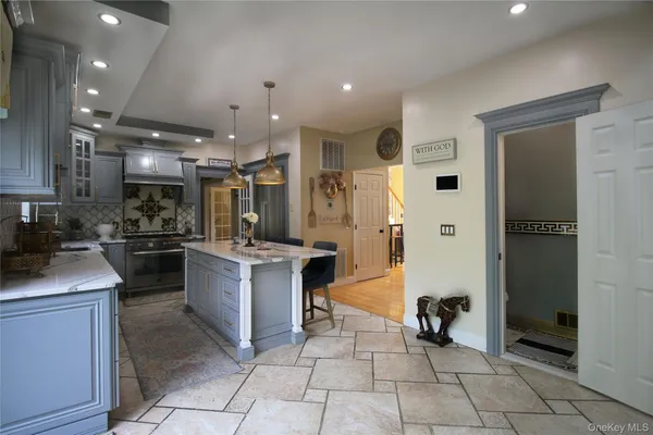 $980,000 | 469 Donald Boulevard, Holbrook, NY 11741