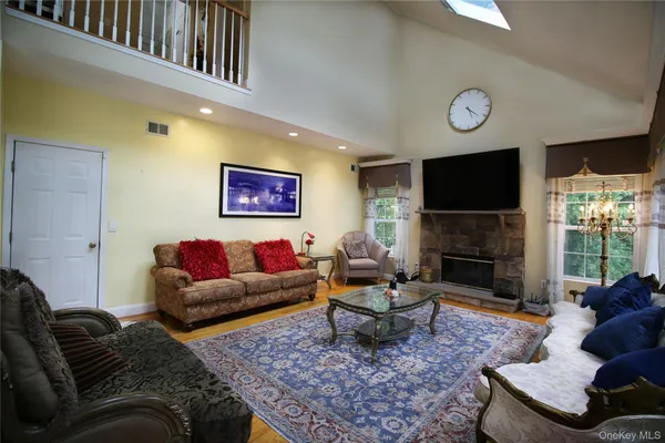 $980,000 | 469 Donald Boulevard, Holbrook, NY 11741