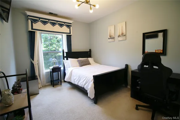 $980,000 | 469 Donald Boulevard, Holbrook, NY 11741