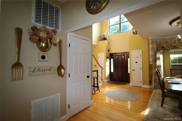 $980,000 | 469 Donald Boulevard, Holbrook, NY 11741