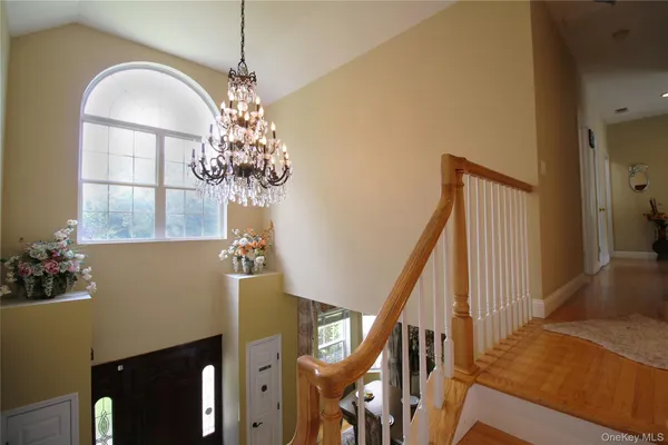 $980,000 | 469 Donald Boulevard, Holbrook, NY 11741