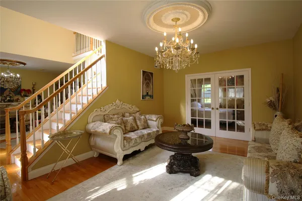 $980,000 | 469 Donald Boulevard, Holbrook, NY 11741