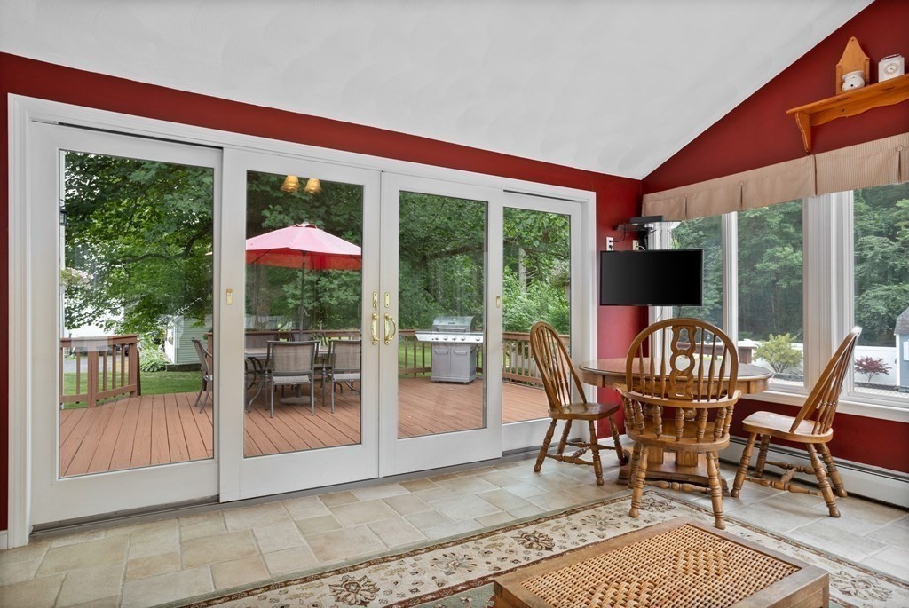 66 Nottingham Road Dracut, MA 01826 - Photo 13 of 40 Gallery Image 13