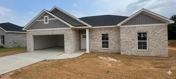 $292,500 | 131 Edgewood Trail, Ozark, AL 36360