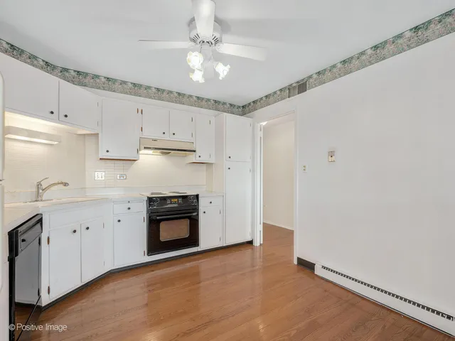 $237,000 | 141 North La Grange Road, Unit 1006, La Grange, IL 60525