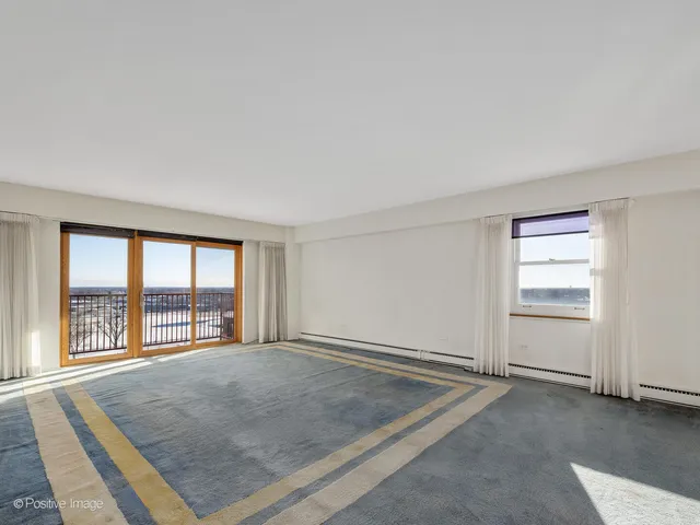 $237,000 | 141 North La Grange Road, Unit 1006, La Grange, IL 60525