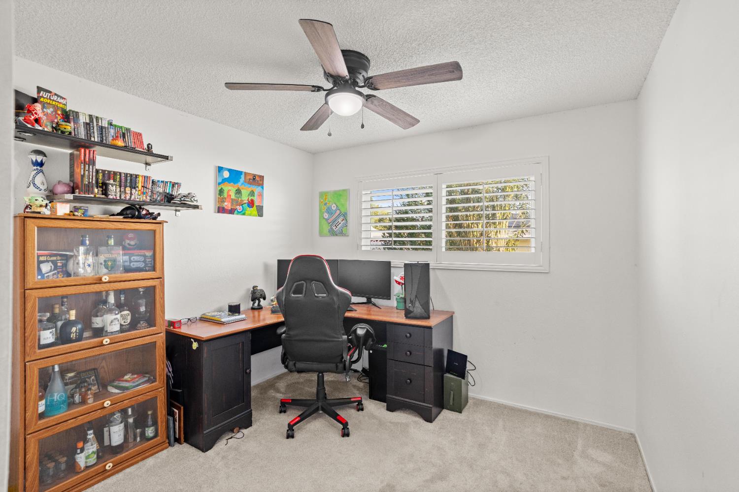 3412 Huntsman Drive Sacramento, CA 95826 - Photo 17 of 32 a view of a workspace with a window