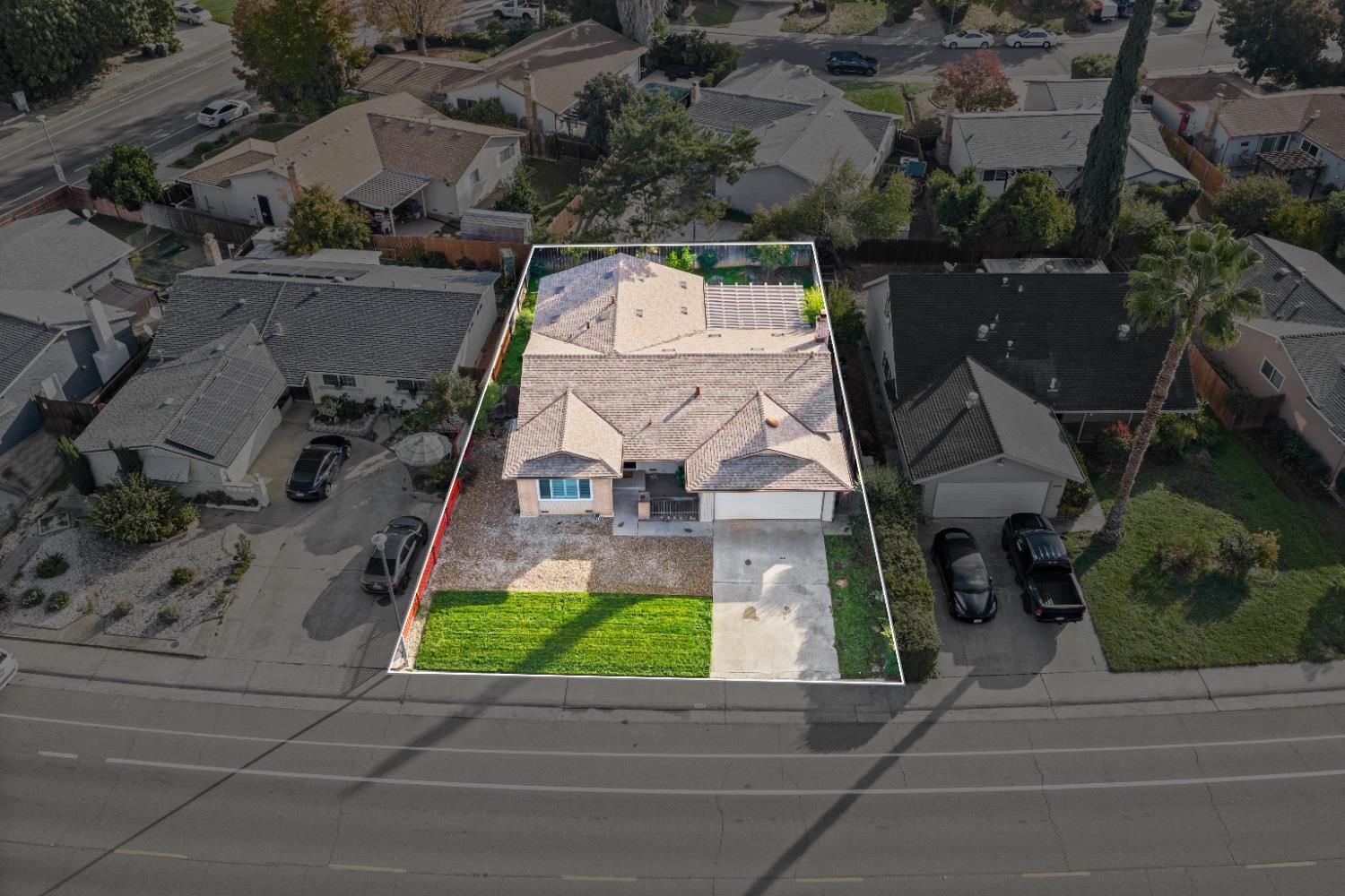 3412 Huntsman Drive Sacramento, CA 95826 - Photo 31 of 32 an aerial view of a house with a garden