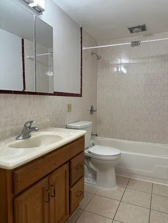 $2,500 | 93 Billings Street, Unit 2/F, Quincy, MA 02171